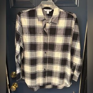 Old Navy Black and Cream Plaid Women's Button Down Shirt
